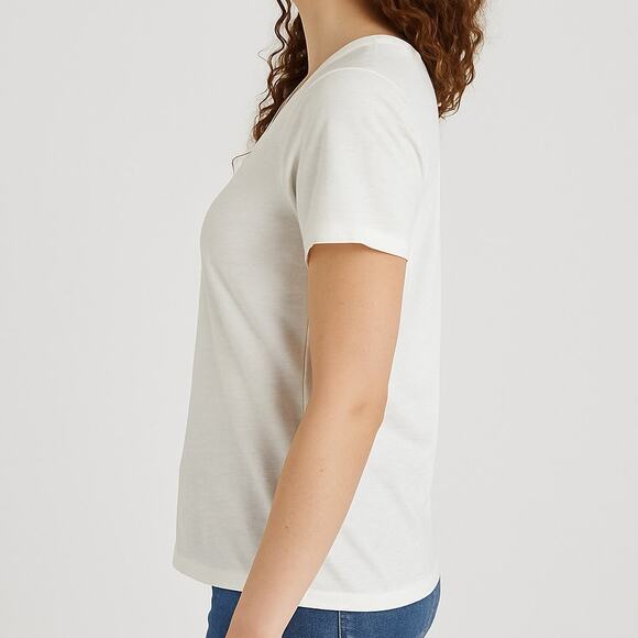 New Faherty Sunwashed V Neck Tee in White Organic Cotton - Picture 3 of 8